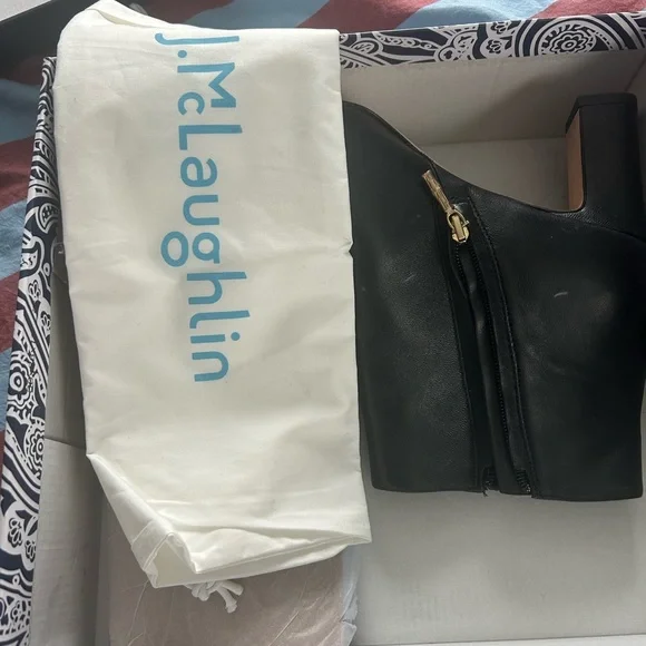 J MCLAUGHLIN GLORIA LEATHER ANKLE BOOT BLACK SZ 10 MODERN CHIC PREPPY OFFICE - Picture 4 of 6